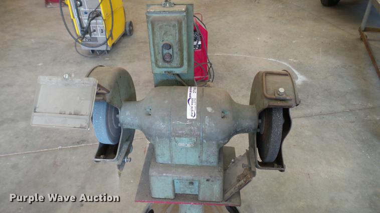 image for item DT9060 Dual wheel bench grinder