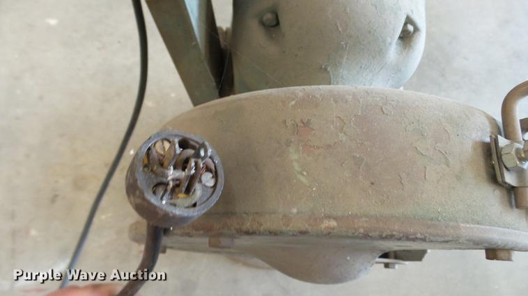 image for item DT9060 Dual wheel bench grinder