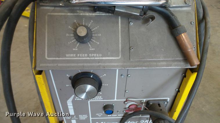 image for item DT9061 Esab Migmaster 250 MIG welder