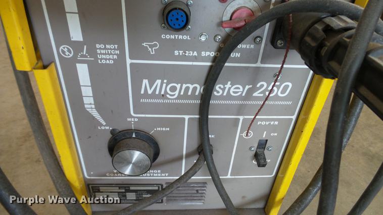 image for item DT9061 Esab Migmaster 250 MIG welder