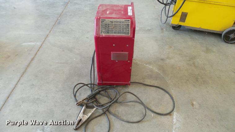 image for item DT9062 Lincoln Electric AC/DC arc welder