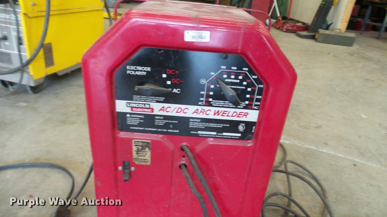 image for item DT9062 Lincoln Electric AC/DC arc welder