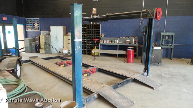 image for item DT9063 Forward 12000LF four post vehicle lift