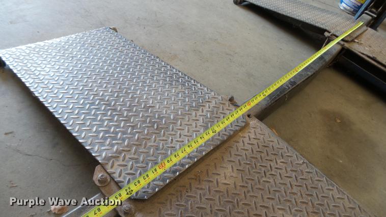 image for item DT9063 Forward 12000LF four post vehicle lift