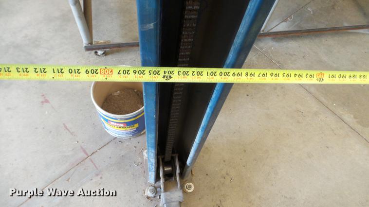 image for item DT9063 Forward 12000LF four post vehicle lift