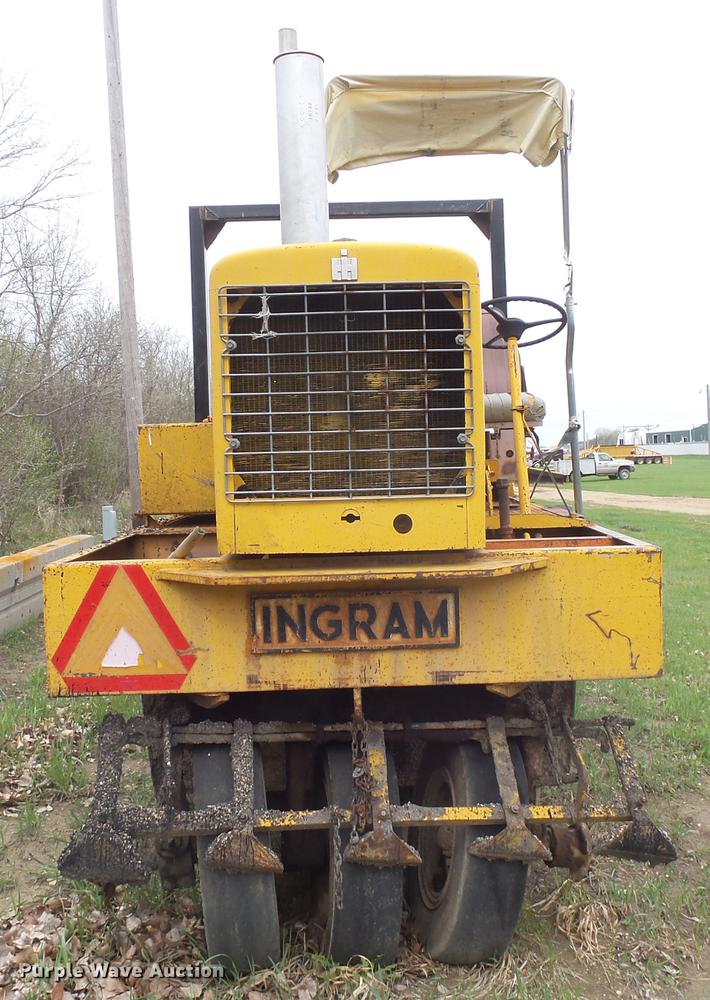 image for item DX9088 Ingram pneumatic roller