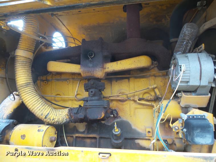 image for item DX9088 Ingram pneumatic roller