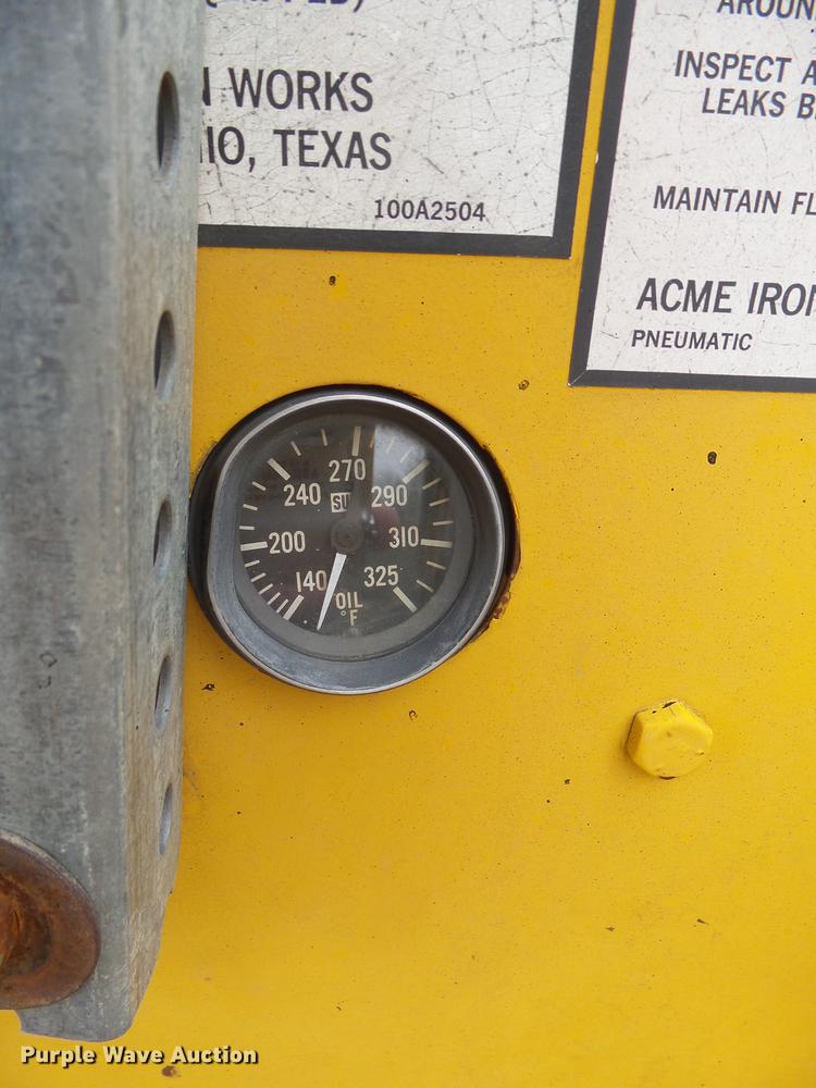 image for item DX9088 Ingram pneumatic roller