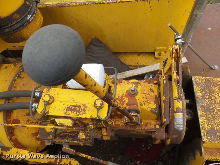 image for item DX9088 Ingram pneumatic roller