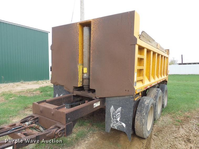 image for item DX9096 2005 Drake end dump pup trailer
