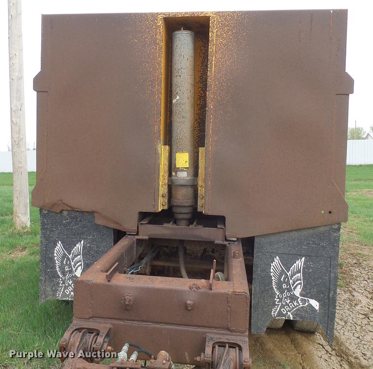 image for item DX9096 2005 Drake end dump pup trailer