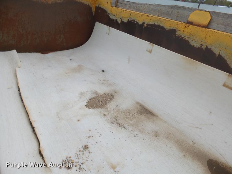 image for item DX9096 2005 Drake end dump pup trailer