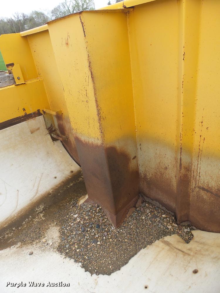 image for item DX9096 2005 Drake end dump pup trailer