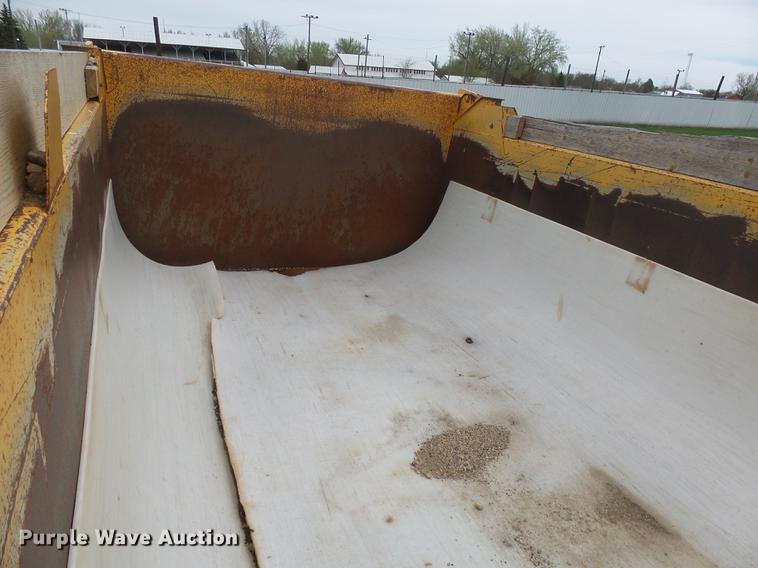 image for item DX9096 2005 Drake end dump pup trailer