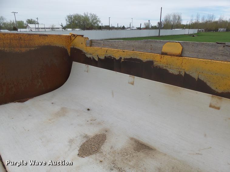 image for item DX9096 2005 Drake end dump pup trailer