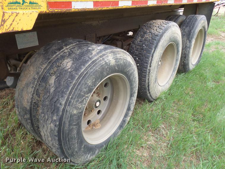 image for item DX9096 2005 Drake end dump pup trailer