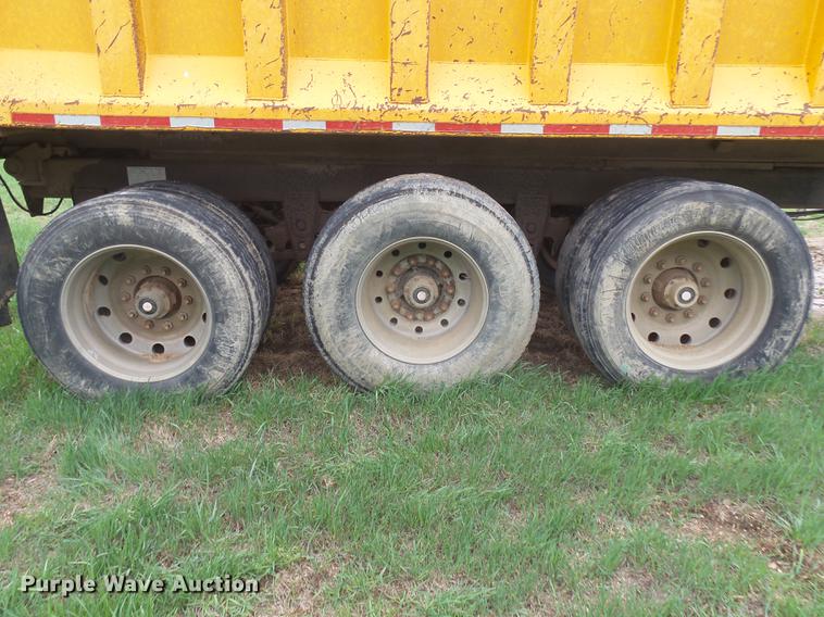 image for item DX9096 2005 Drake end dump pup trailer