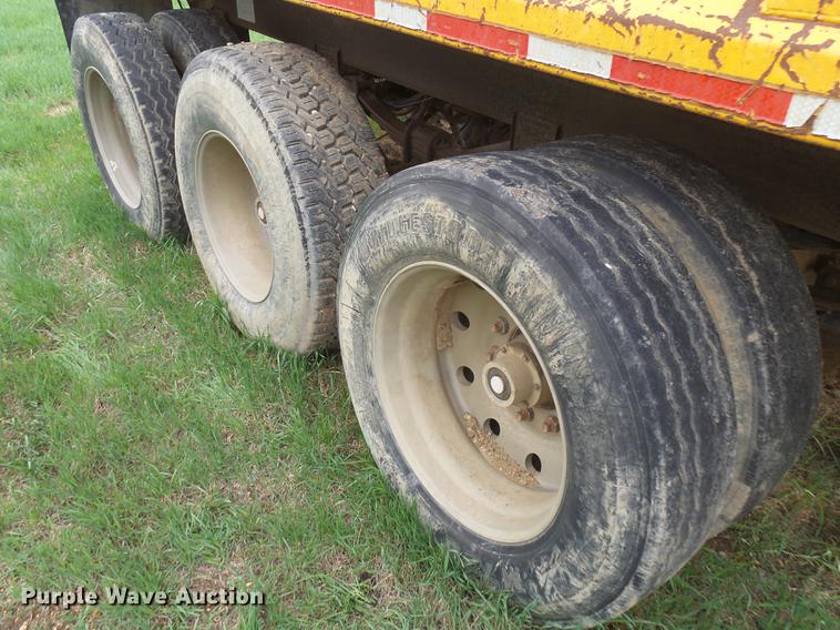 image for item DX9096 2005 Drake end dump pup trailer