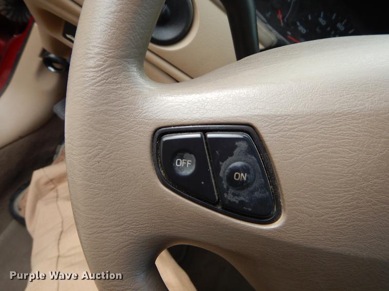 image for item EI9117 2003 Ford Taurus SES