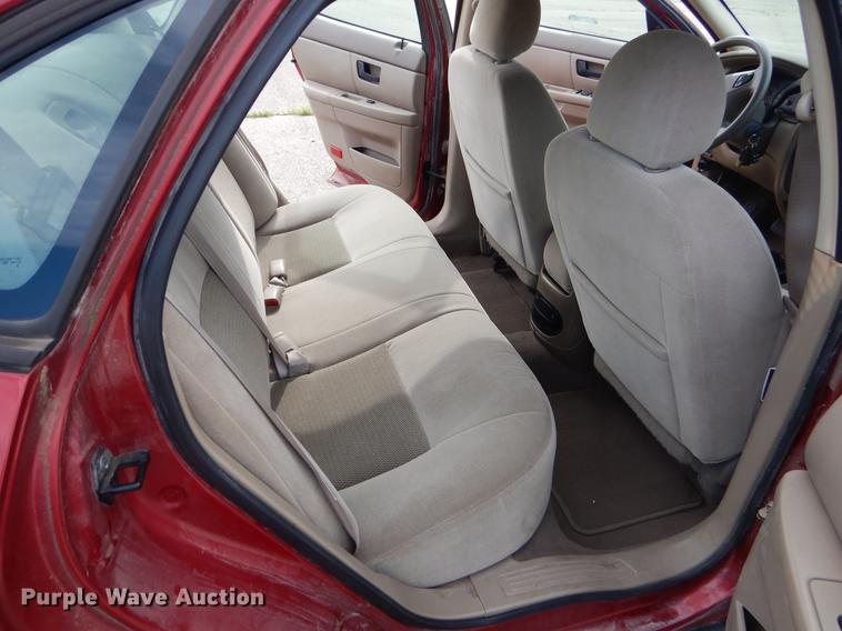 image for item EI9117 2003 Ford Taurus SES