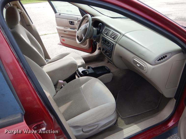 image for item EI9117 2003 Ford Taurus SES