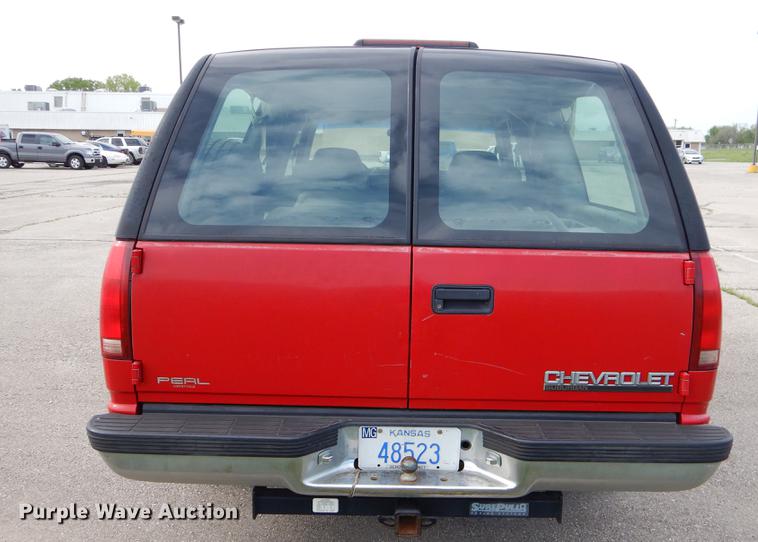 image for item EI9118 1999 Chevrolet Suburban C1500 SUV