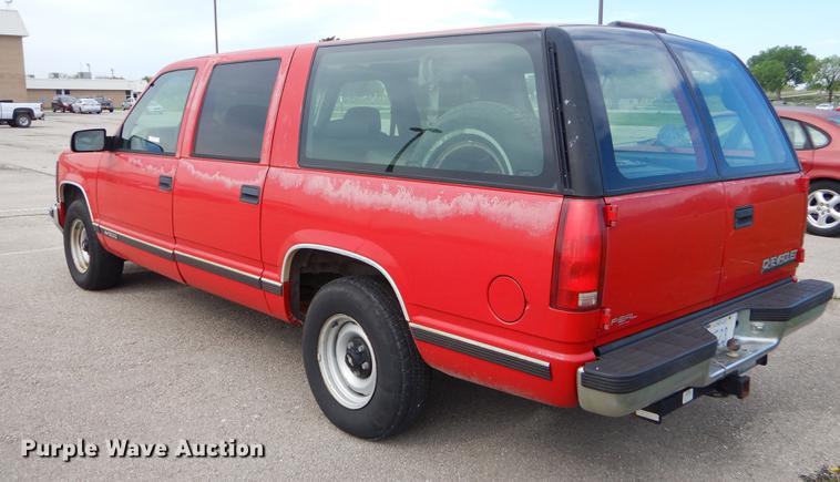 image for item EI9118 1999 Chevrolet Suburban C1500 SUV