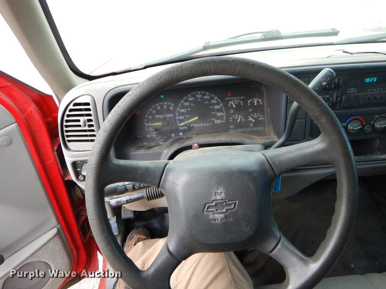 image for item EI9118 1999 Chevrolet Suburban C1500 SUV