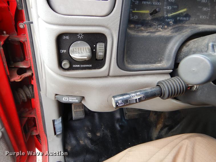 image for item EI9118 1999 Chevrolet Suburban C1500 SUV