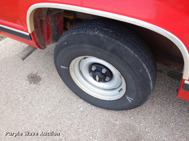 image for item EI9118 1999 Chevrolet Suburban C1500 SUV