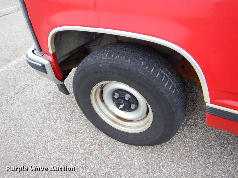 image for item EI9118 1999 Chevrolet Suburban C1500 SUV