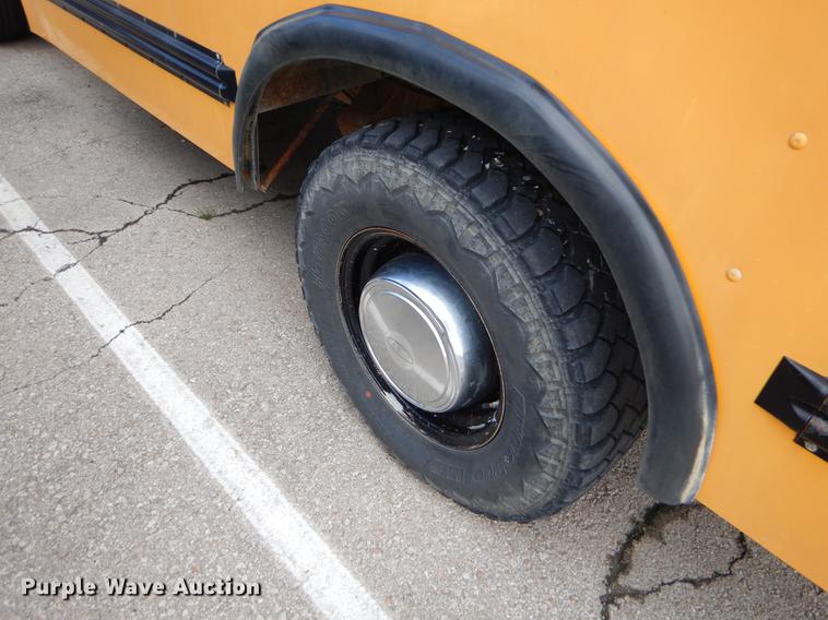 image for item EI9119 1994 Ford Econoline E350 school bus