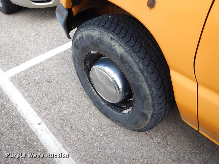 image for item EI9119 1994 Ford Econoline E350 school bus