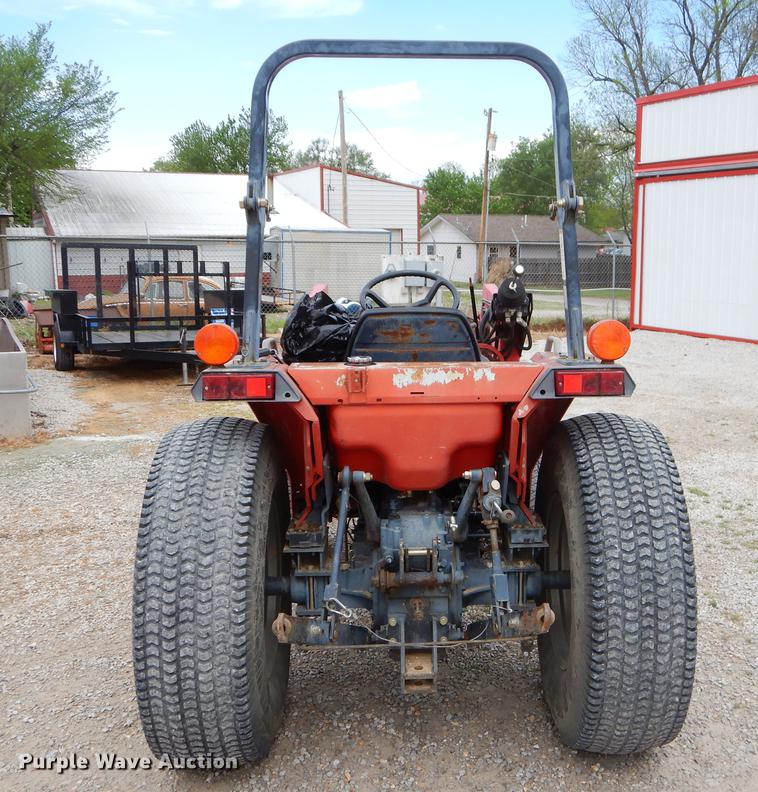 image for item EI9120 Massey Ferguson 1260 MFWD tractor
