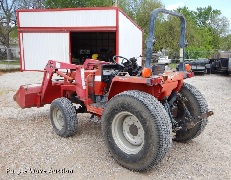image for item EI9120 Massey Ferguson 1260 MFWD tractor