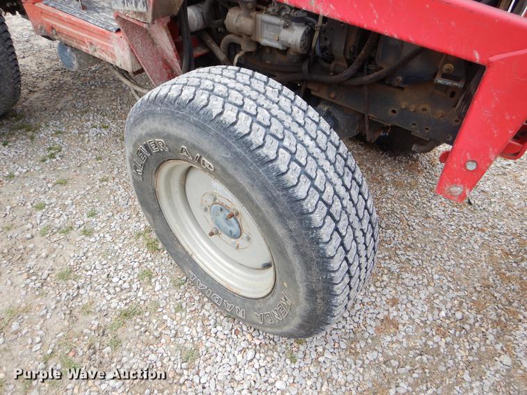 image for item EI9120 Massey Ferguson 1260 MFWD tractor