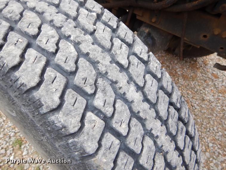 image for item EI9120 Massey Ferguson 1260 MFWD tractor