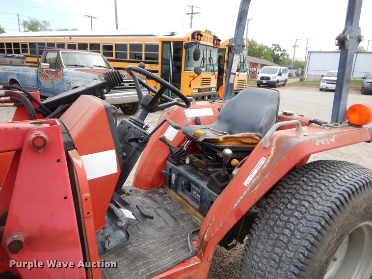 image for item EI9120 Massey Ferguson 1260 MFWD tractor
