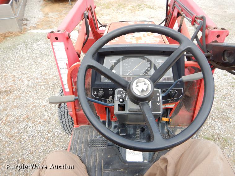 image for item EI9120 Massey Ferguson 1260 MFWD tractor