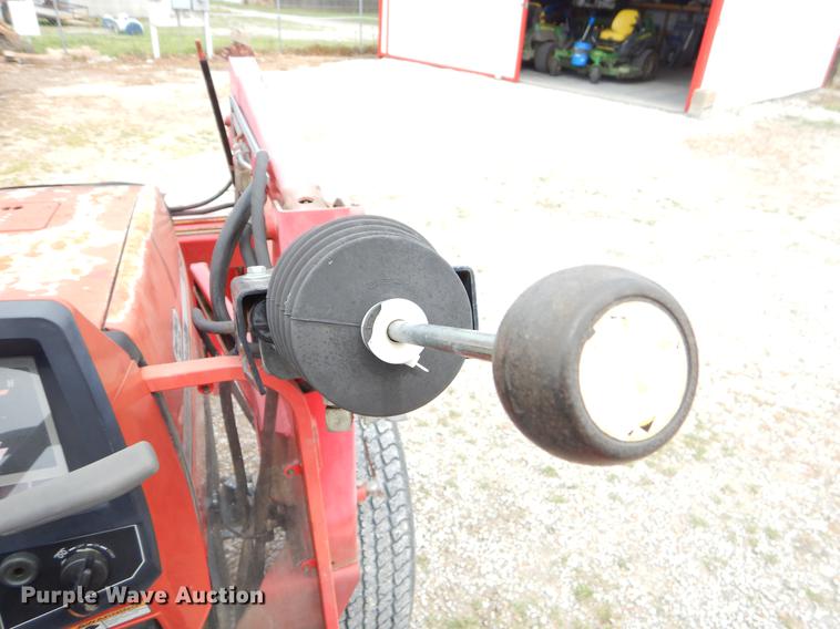 image for item EI9120 Massey Ferguson 1260 MFWD tractor
