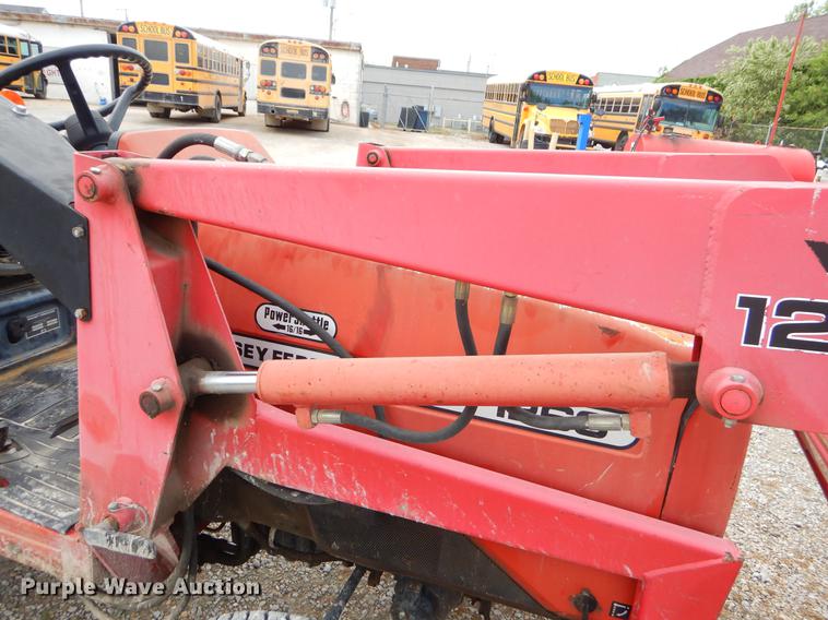 image for item EI9120 Massey Ferguson 1260 MFWD tractor