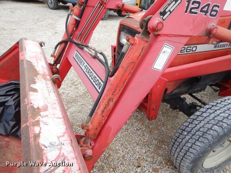 image for item EI9120 Massey Ferguson 1260 MFWD tractor