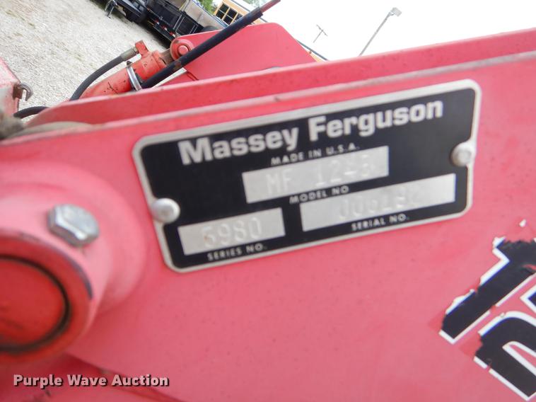 image for item EI9120 Massey Ferguson 1260 MFWD tractor