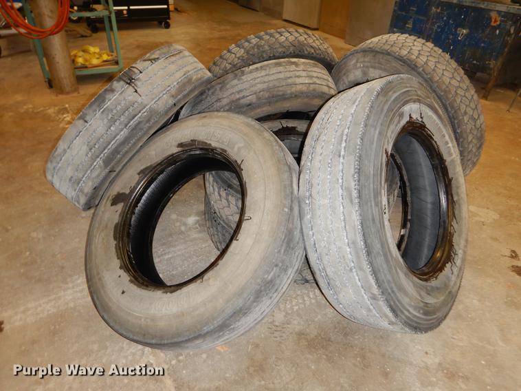 image for item EI9122 (8) tires