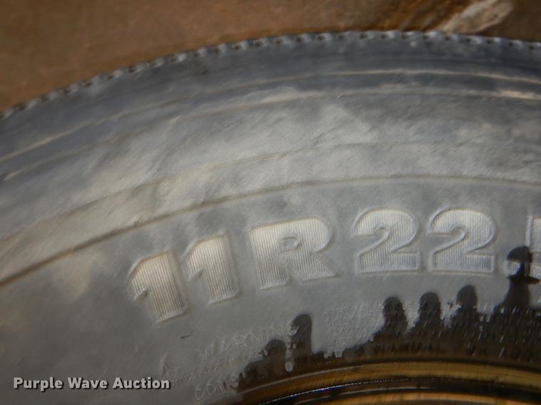 image for item EI9122 (8) tires