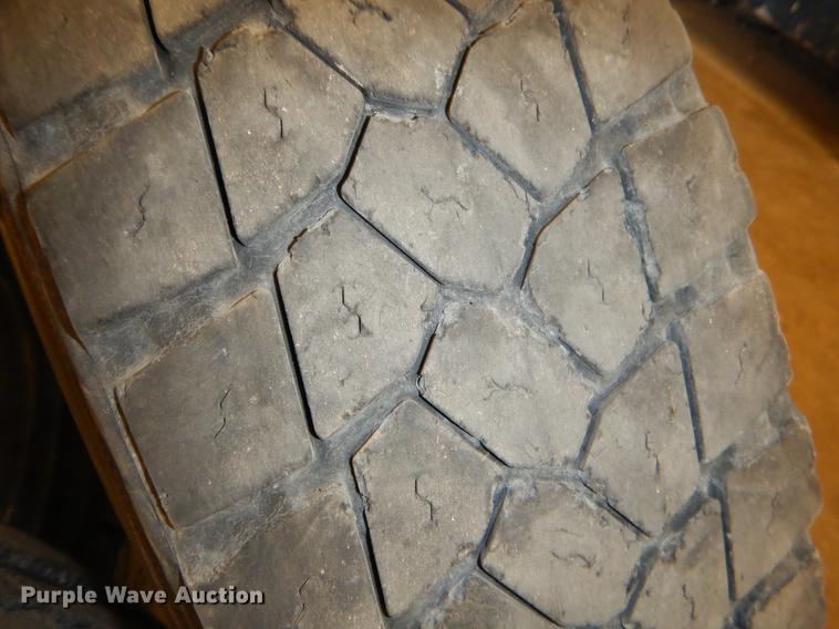 image for item EI9122 (8) tires