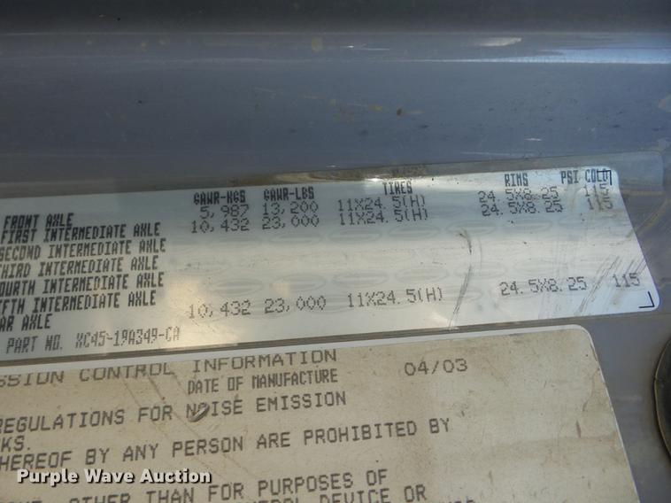 image for item EI9754 2004 Sterling L9500 semi truck