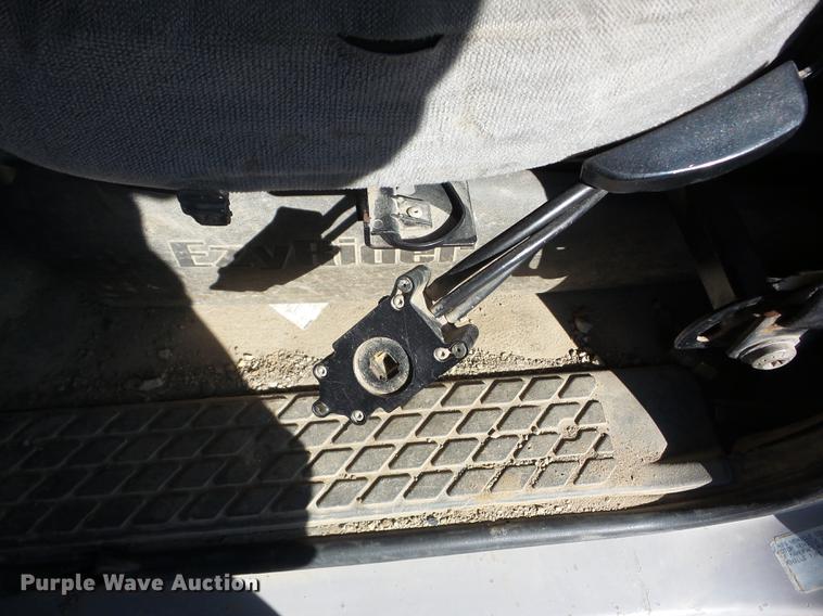 image for item EI9754 2004 Sterling L9500 semi truck