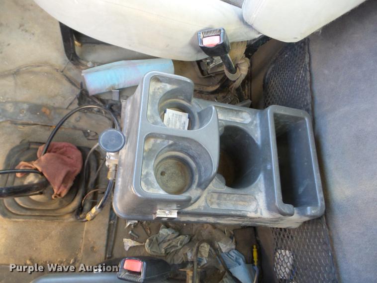 image for item EI9754 2004 Sterling L9500 semi truck