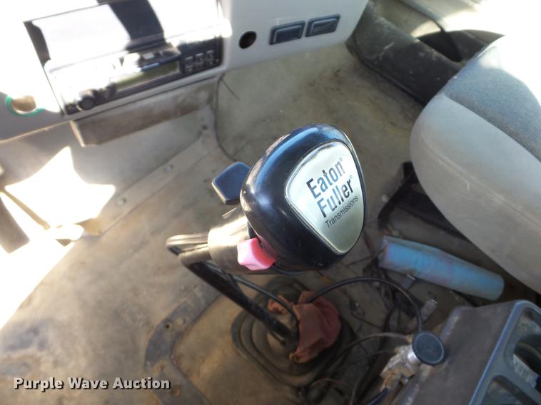 image for item EI9754 2004 Sterling L9500 semi truck